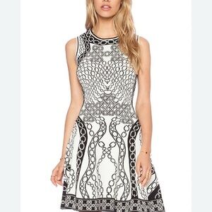 Diane Von Furstenberg Black and White Sleeveless Cocktail Dress